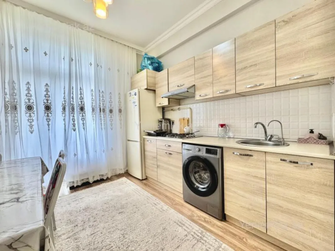 Satılır 3 otaqlı yeni tikili 75 m²