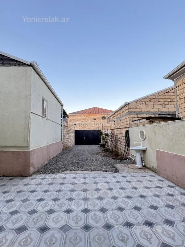 Satılır 4 otaqlı həyət evi 160 m²