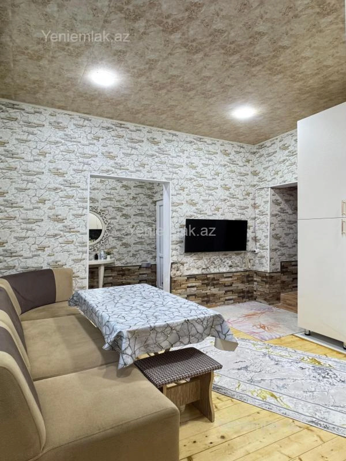 Satılır 4 otaqlı həyət evi 160 m²