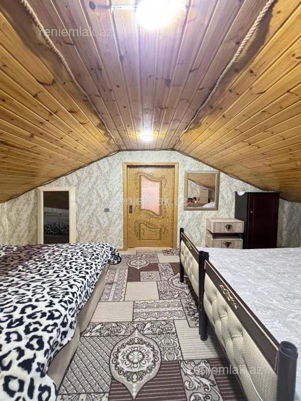 Satılır 4 otaqlı həyət evi 160 m²