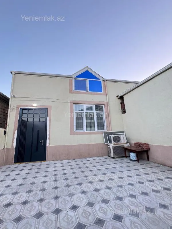 Satılır 4 otaqlı həyət evi 160 m²