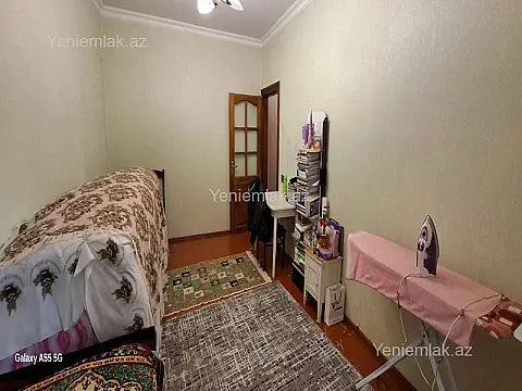 Satılır 4 otaqlı köhnə tikili 100 m²