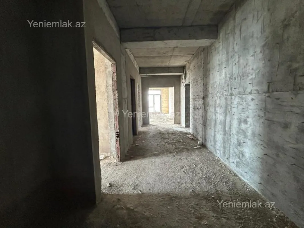 Satılır 4 otaqlı yeni tikili 200 m²