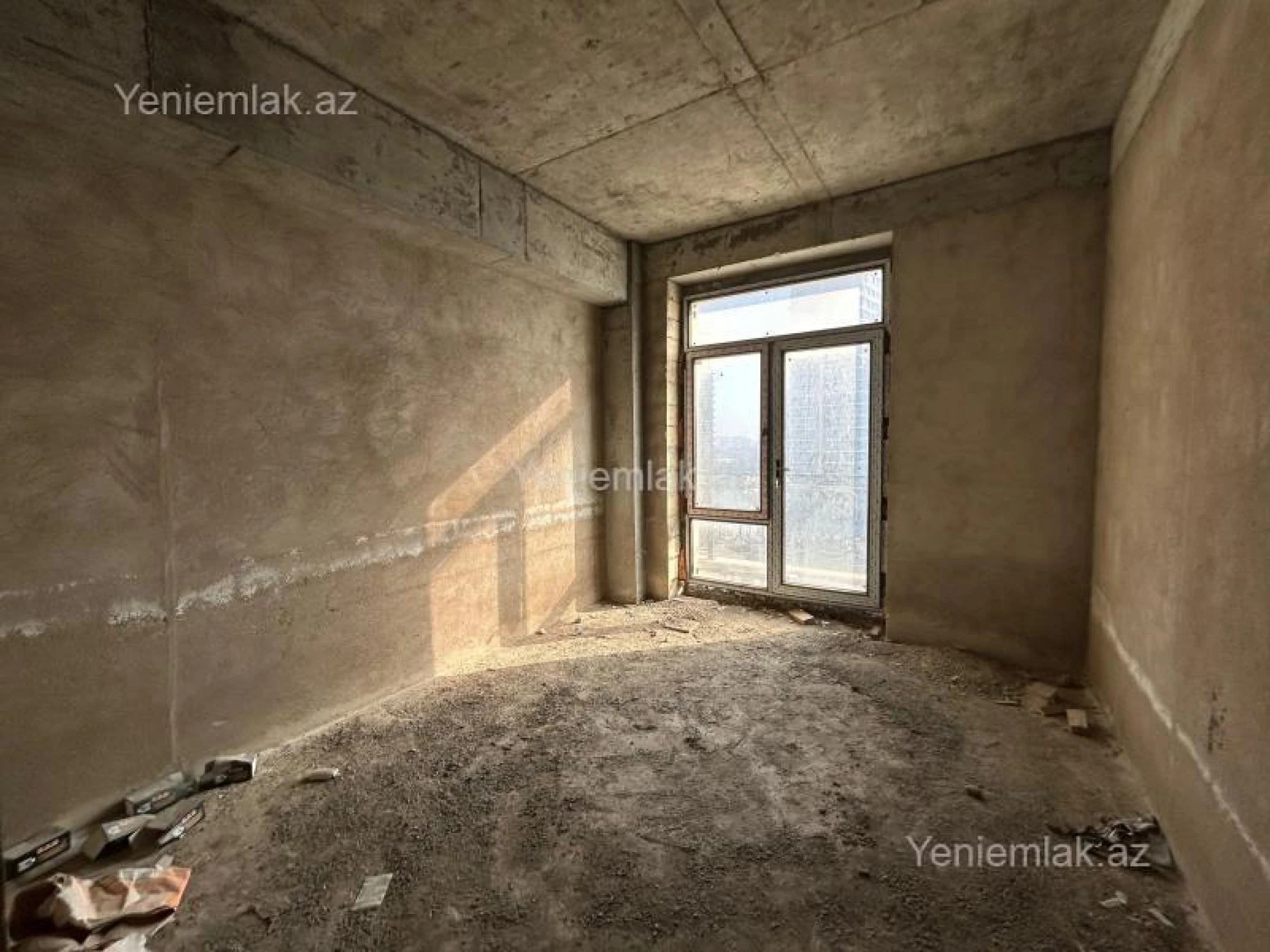 Satılır 4 otaqlı yeni tikili 200 m²