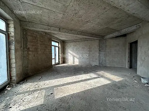 Satılır 4 otaqlı yeni tikili 200 m²