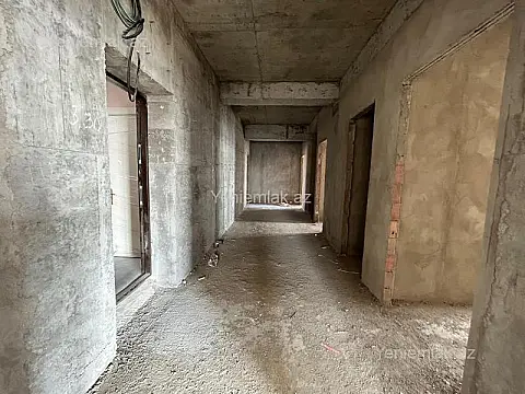 Satılır 4 otaqlı yeni tikili 200 m²