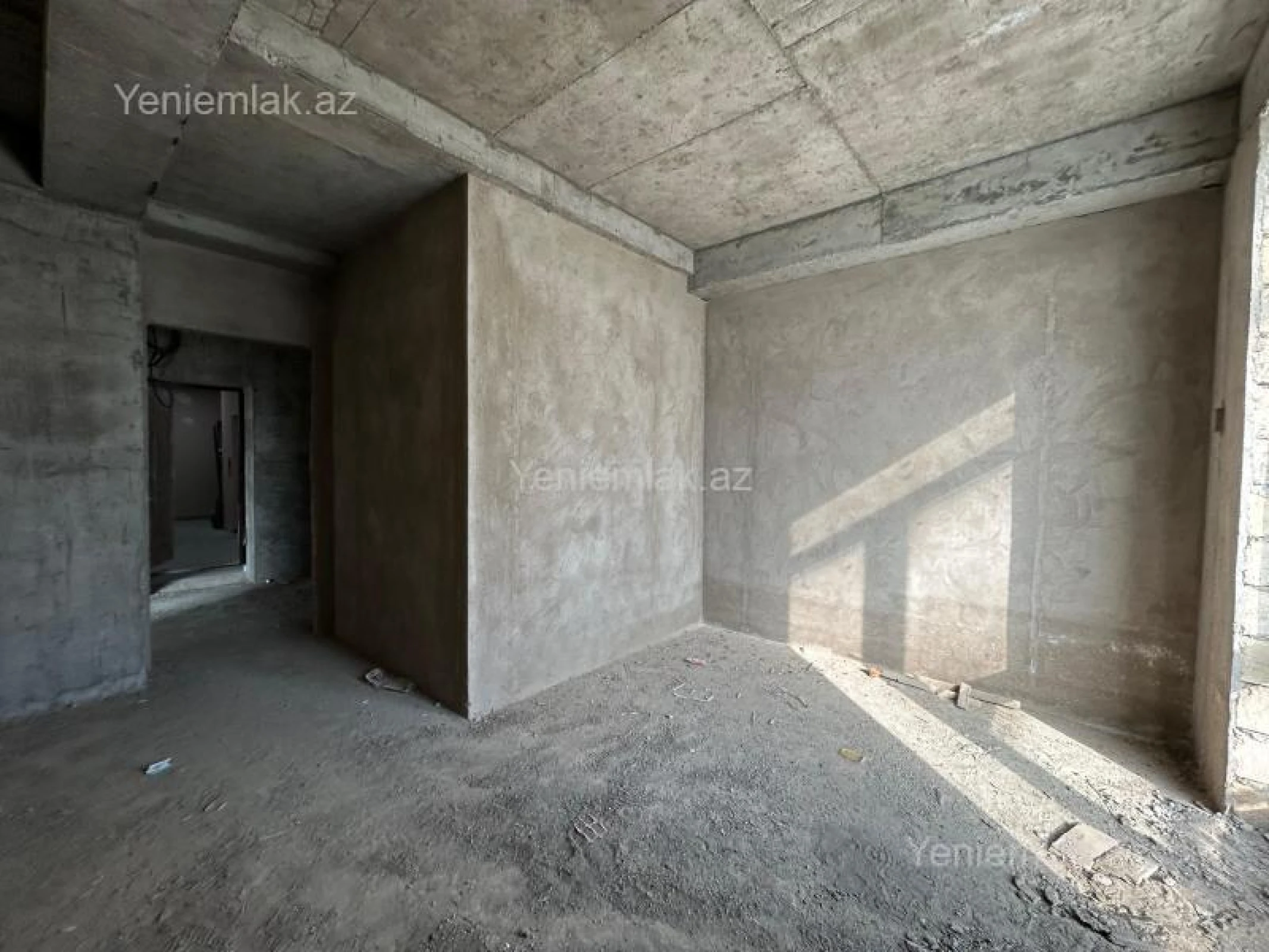 Satılır 4 otaqlı yeni tikili 200 m²