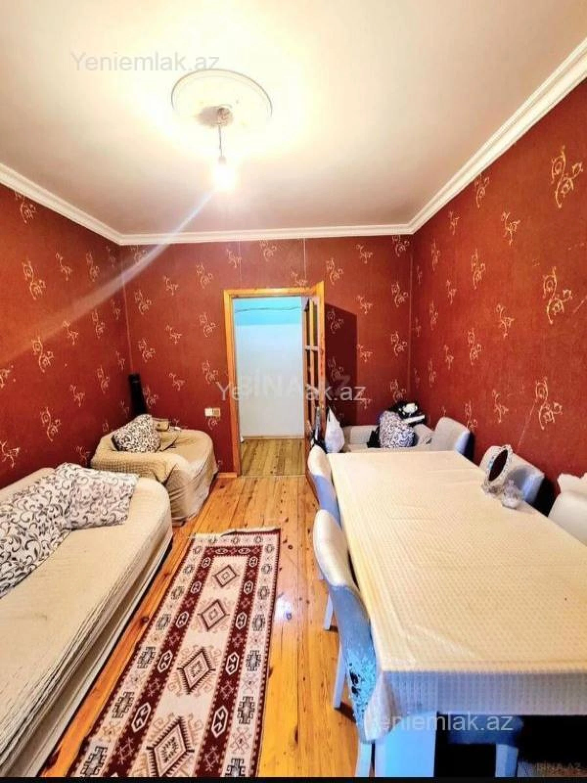 Satılır 2 otaqlı köhnə tikili 55 m²