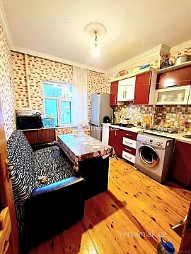 Satılır 2 otaqlı köhnə tikili 55 m²