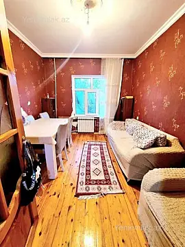 Satılır 2 otaqlı köhnə tikili 55 m²