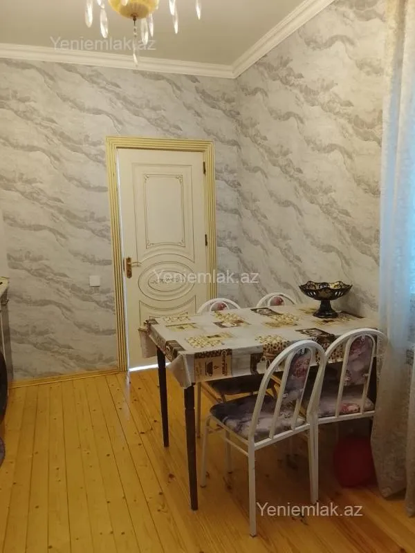 Satılır 4 otaqlı həyət evi 130 m²