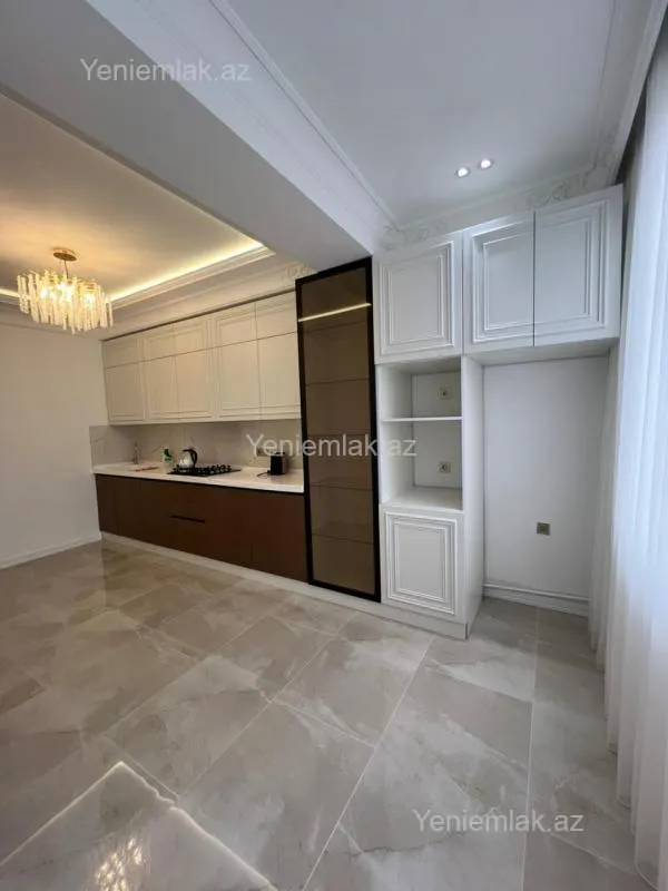 Satılır 3 otaqlı yeni tikili 125 m²
