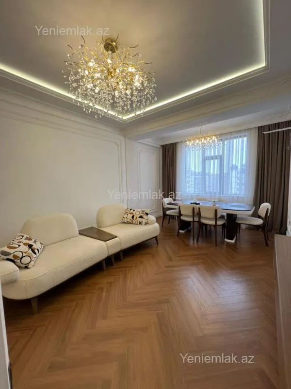 Satılır 3 otaqlı yeni tikili 125 m²