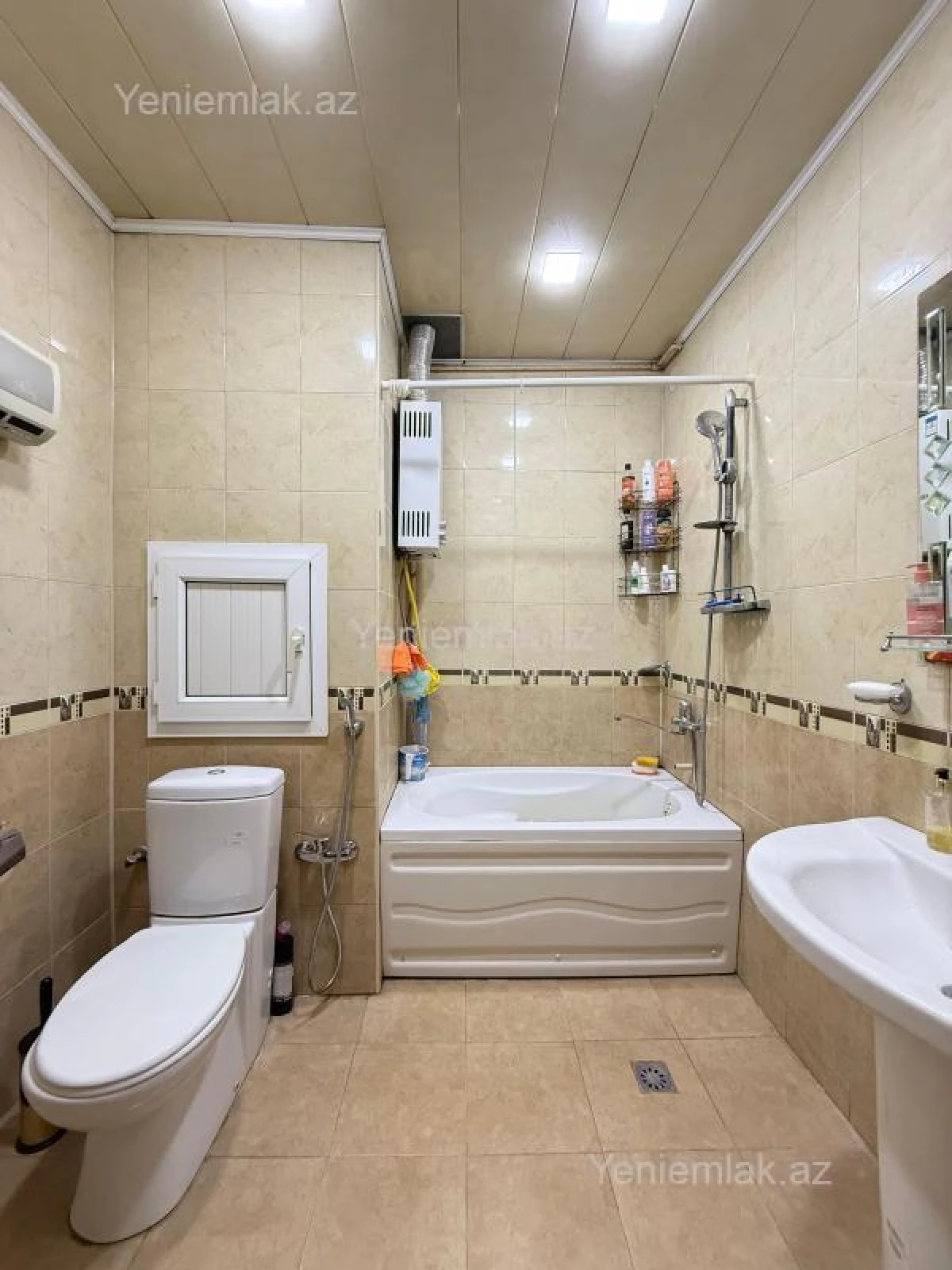 Satılır 4 otaqlı köhnə tikili 100 m²