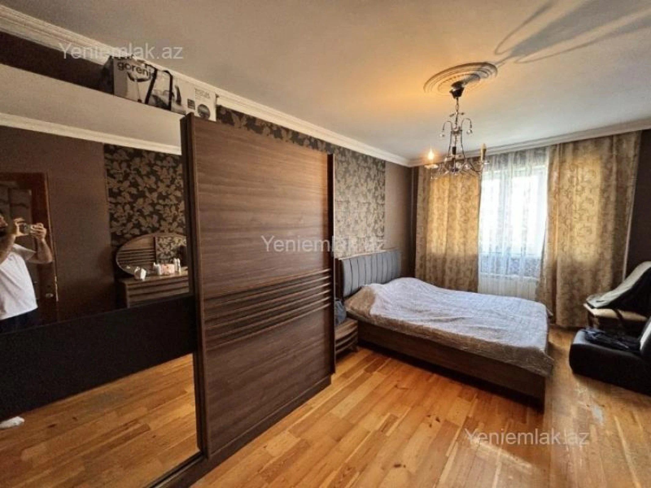 Satılır 4 otaqlı köhnə tikili 95 m²