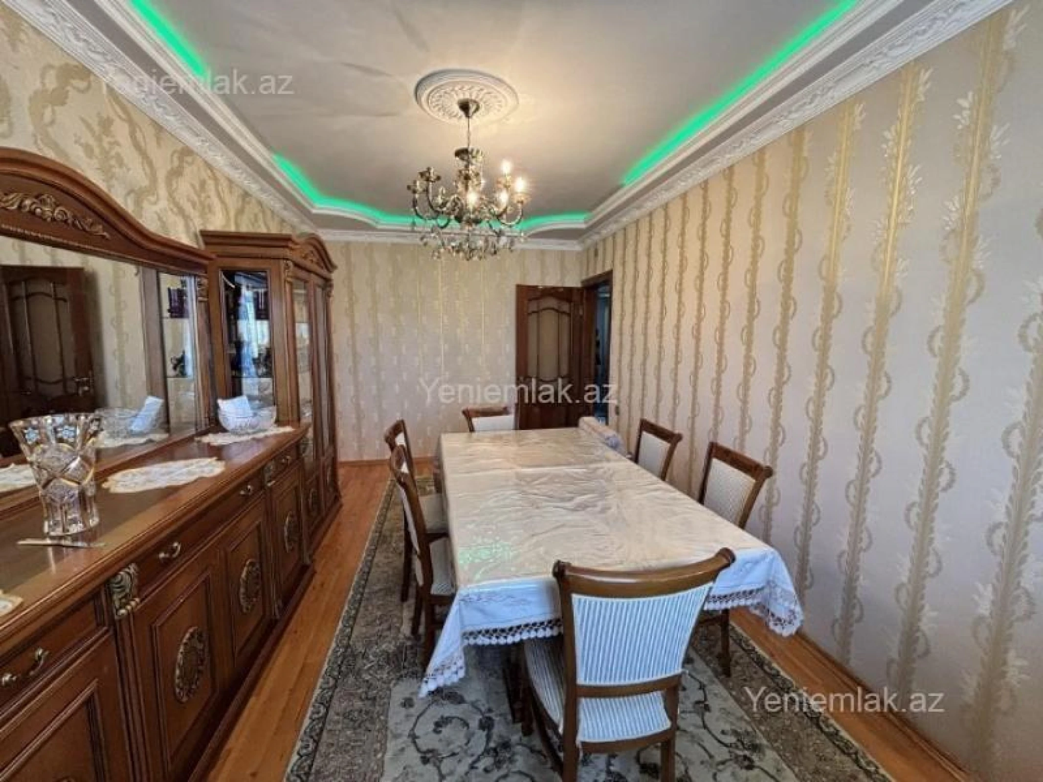 Satılır 4 otaqlı köhnə tikili 95 m²
