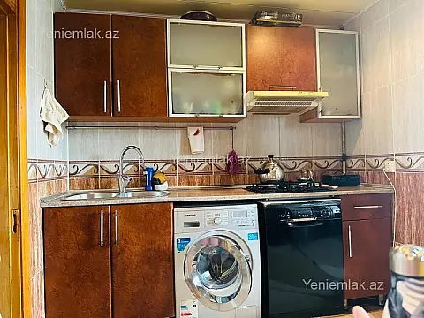 Satılır 3 otaqlı köhnə tikili 80 m²