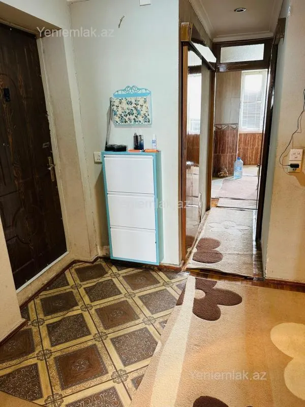 Satılır 3 otaqlı köhnə tikili 80 m²