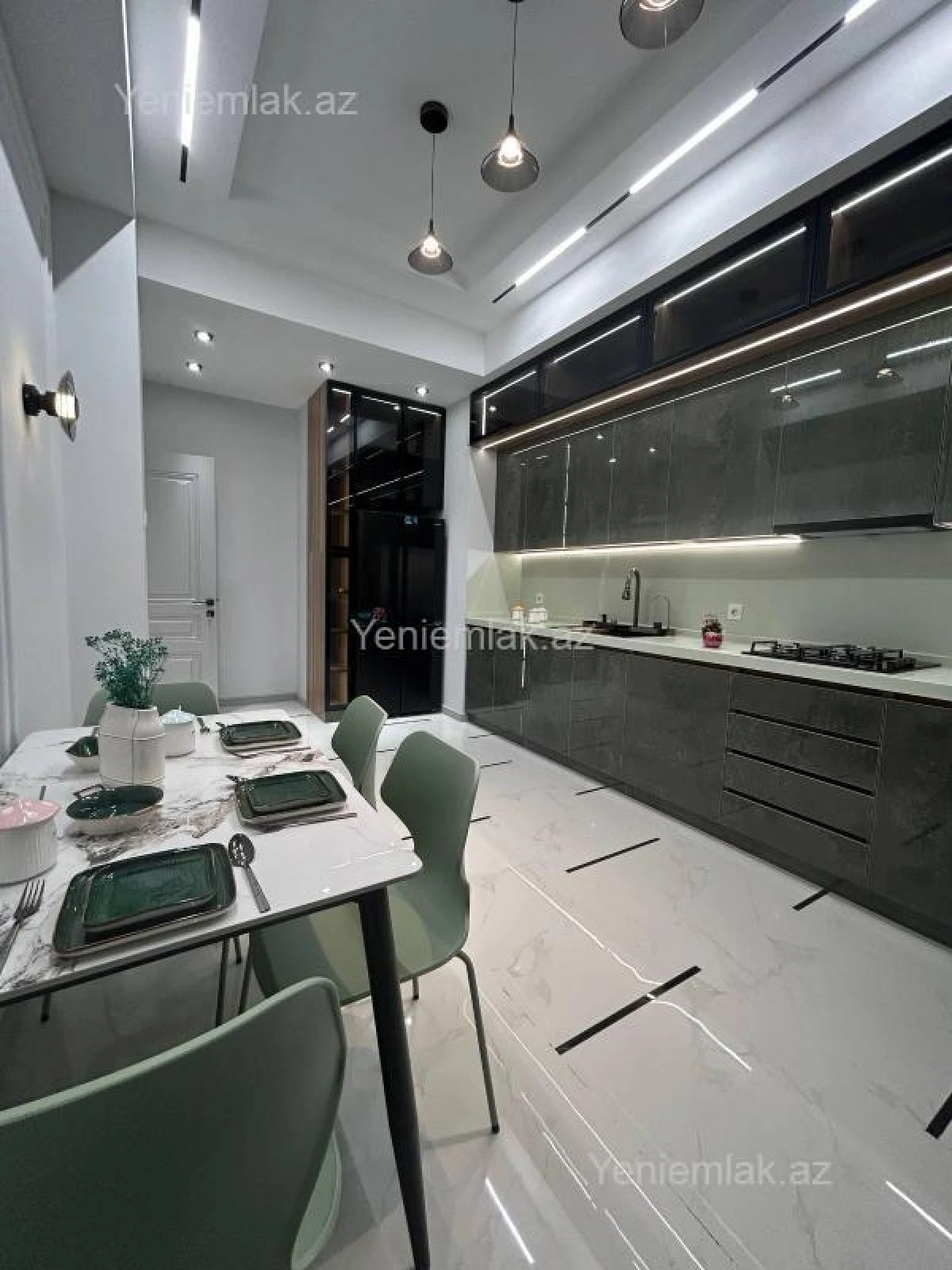 Satılır 3 otaqlı yeni tikili 125 m²