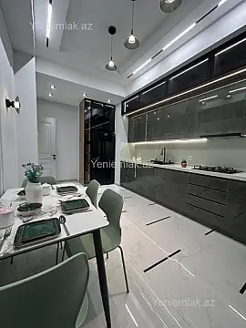 Satılır 3 otaqlı yeni tikili 125 m²
