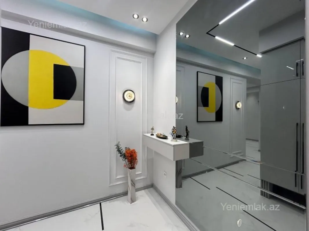 Satılır 3 otaqlı yeni tikili 125 m²