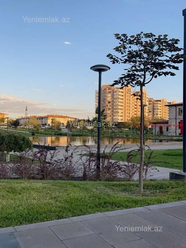 Satılır 3 otaqlı yeni tikili 120 m²