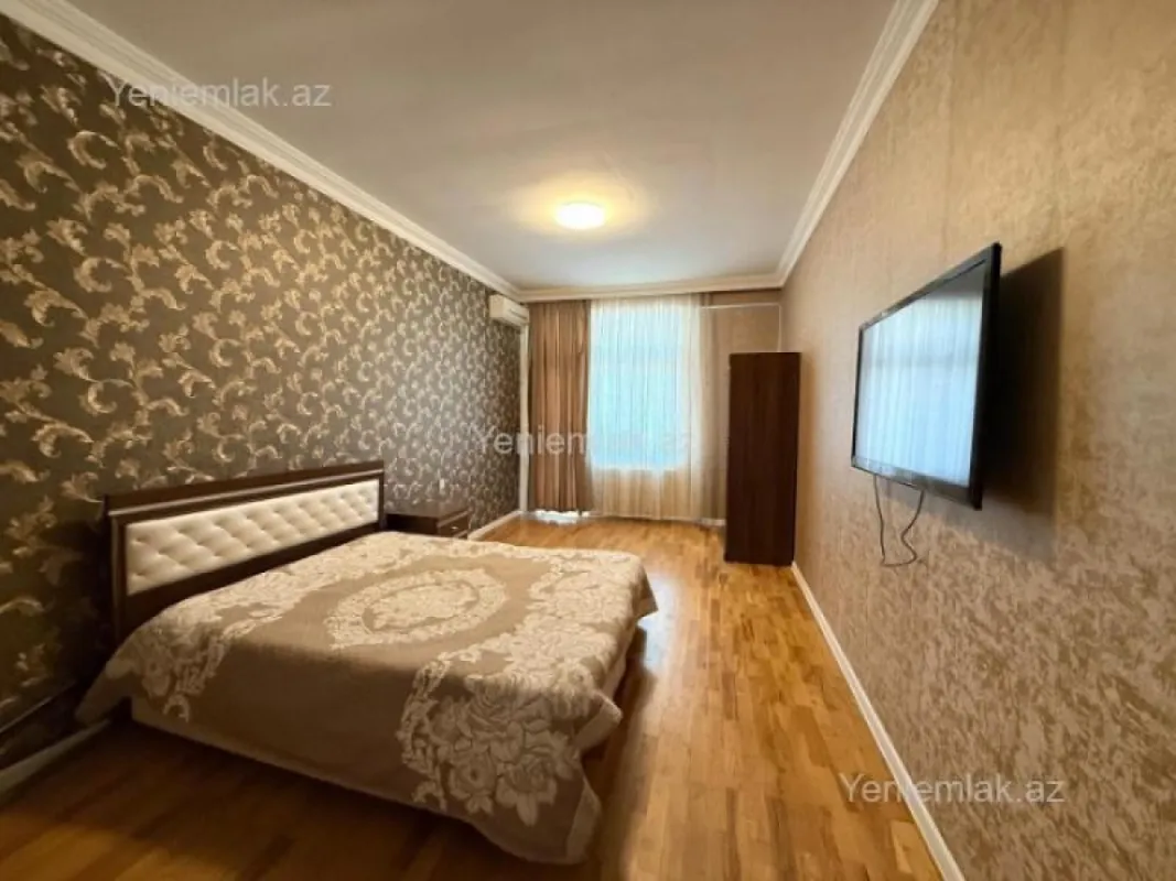 Satılır 3 otaqlı yeni tikili 120 m²