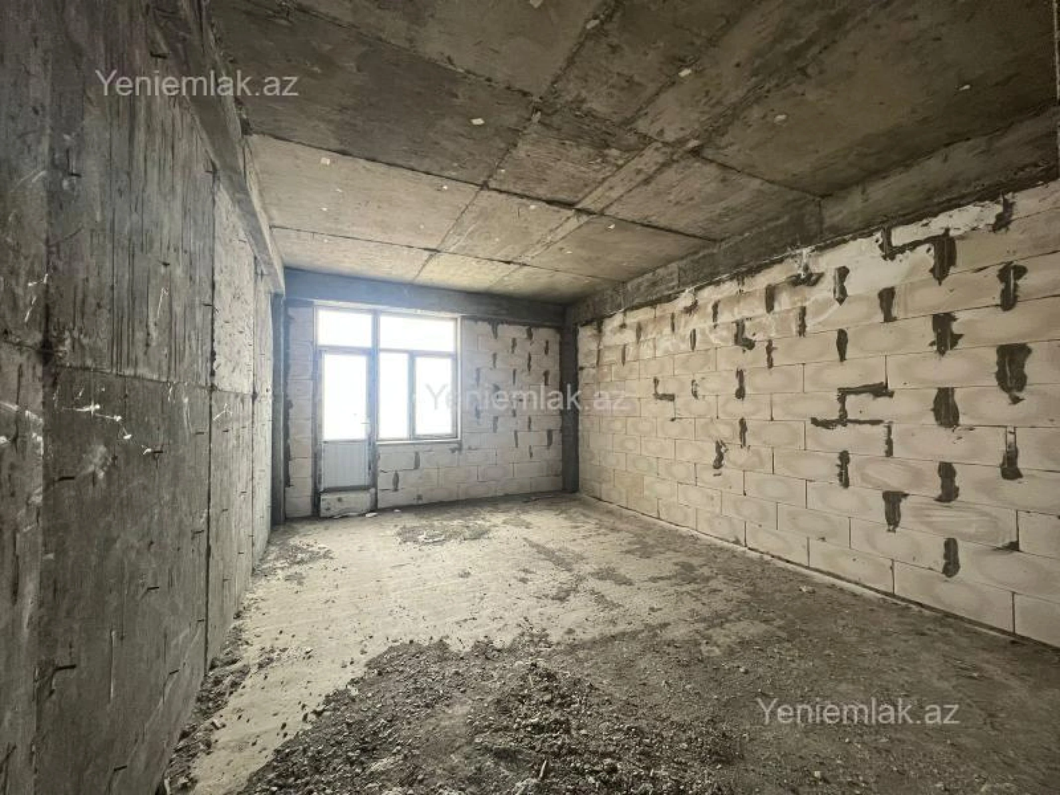 Satılır 4 otaqlı yeni tikili 200 m²