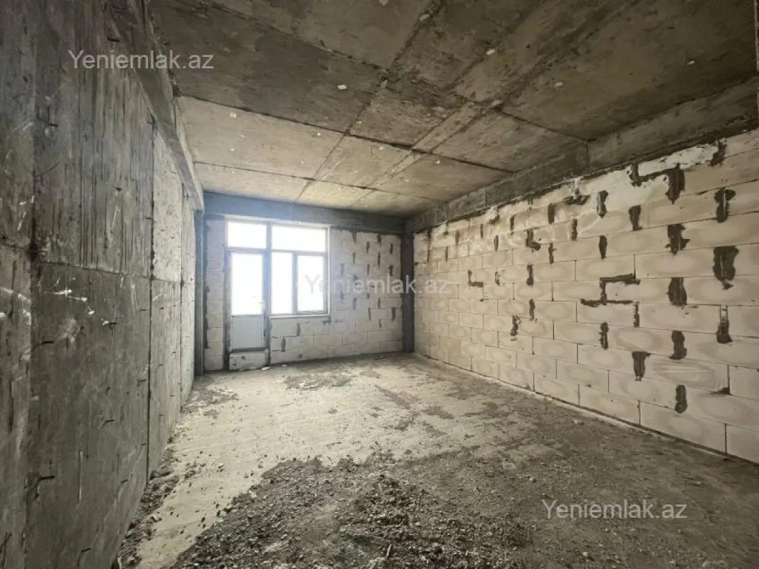 Satılır 4 otaqlı yeni tikili 200 m²