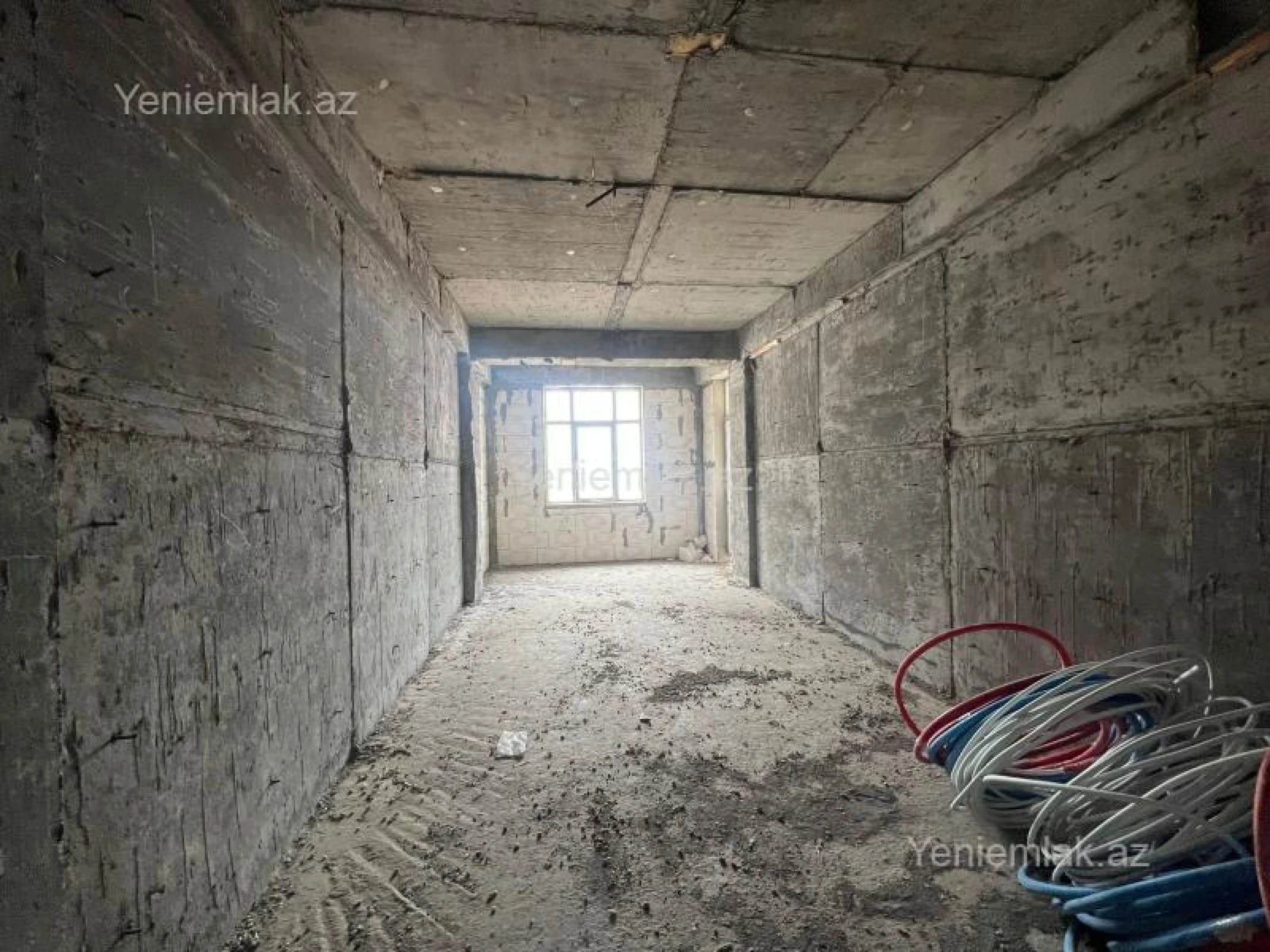 Satılır 4 otaqlı yeni tikili 200 m²