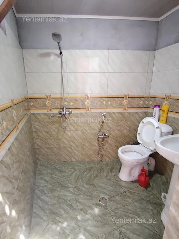 Satılır 4 otaqlı həyət evi 120 m²