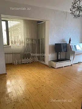 Satılır 2 otaqlı köhnə tikili 55 m²