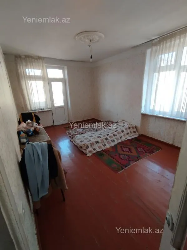 Satılır 1 otaqlı köhnə tikili 31 m²