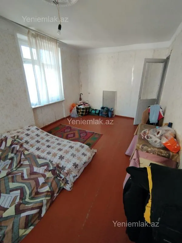Satılır 1 otaqlı köhnə tikili 31 m²