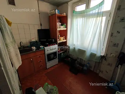 Satılır 1 otaqlı köhnə tikili 31 m²