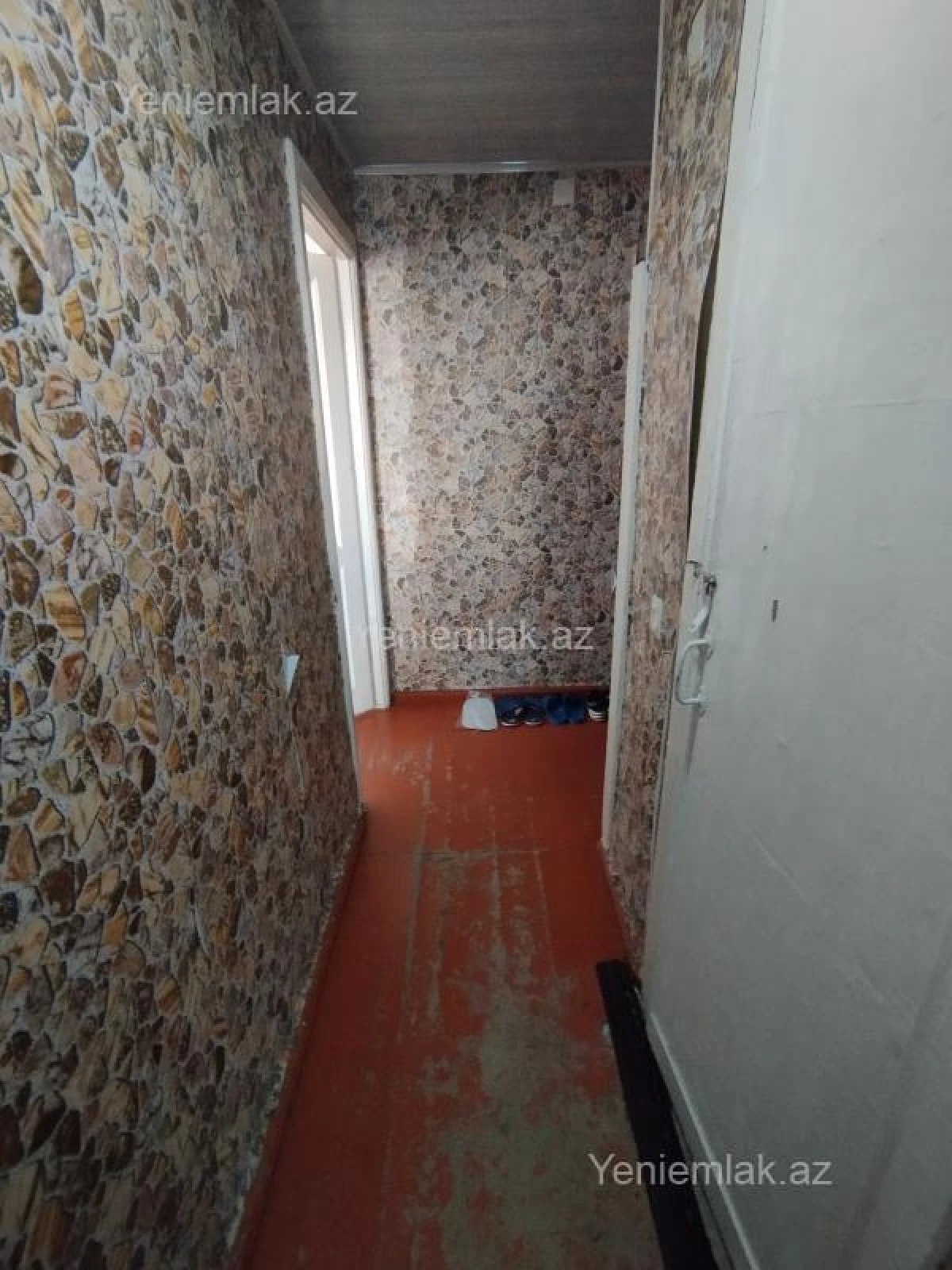 Satılır 1 otaqlı köhnə tikili 31 m²