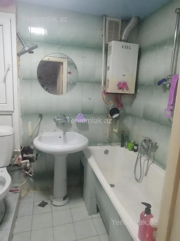 Satılır 1 otaqlı köhnə tikili 30 m²