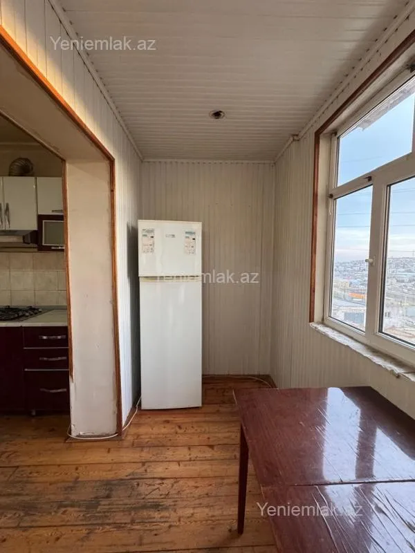 Satılır 3 otaqlı köhnə tikili 80 m²