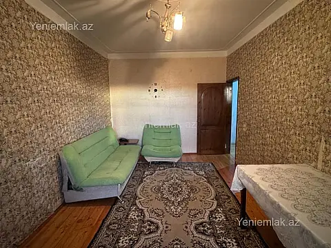 Satılır 3 otaqlı köhnə tikili 80 m²