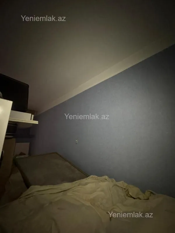 Satılır 3 otaqlı köhnə tikili 80 m²