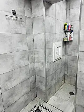 Satılır 2 otaqlı köhnə tikili 55 m²