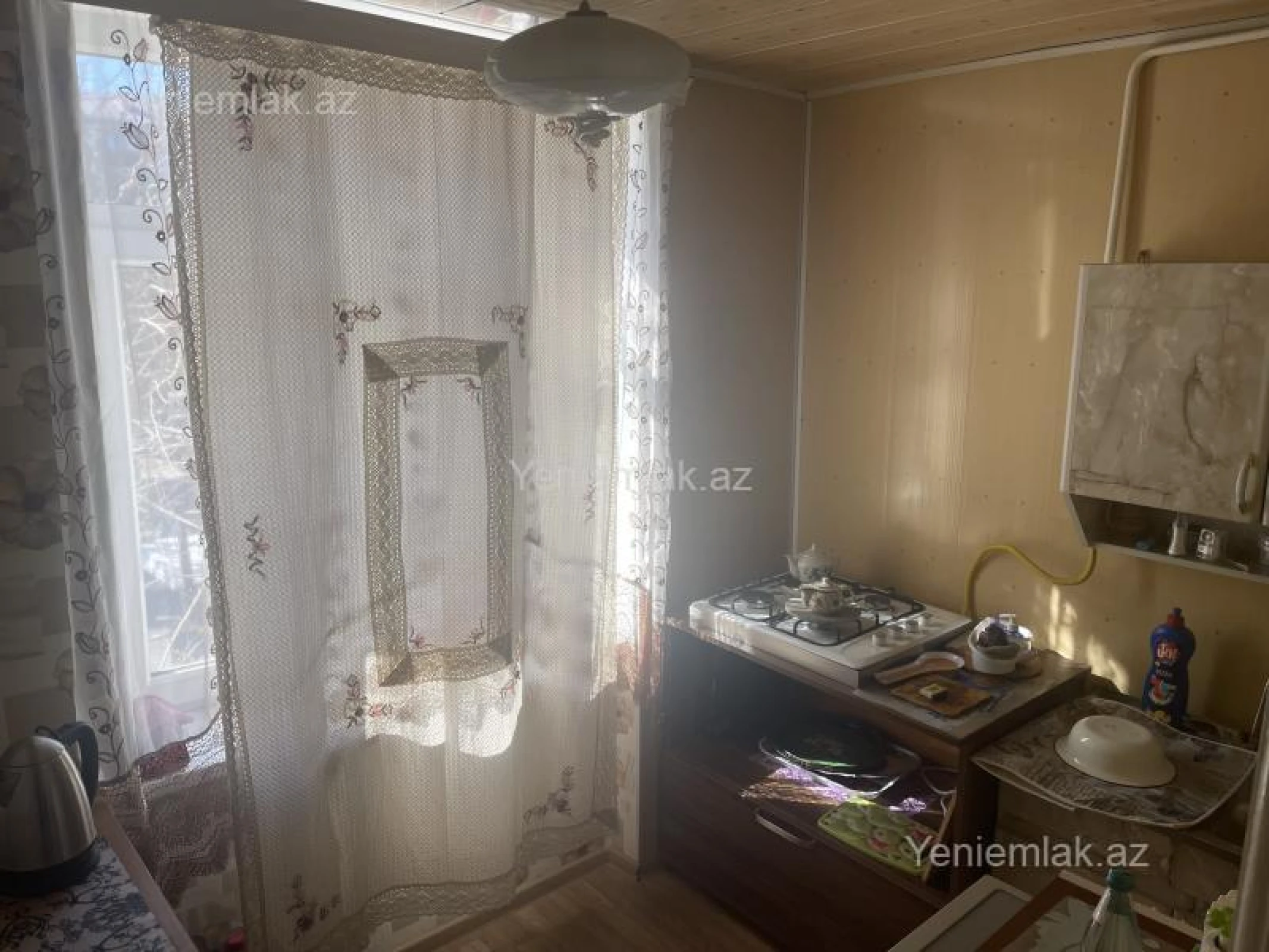 Satılır 3 otaqlı köhnə tikili 60 m²