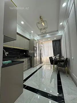 Satılır 3 otaqlı yeni tikili 135 m²