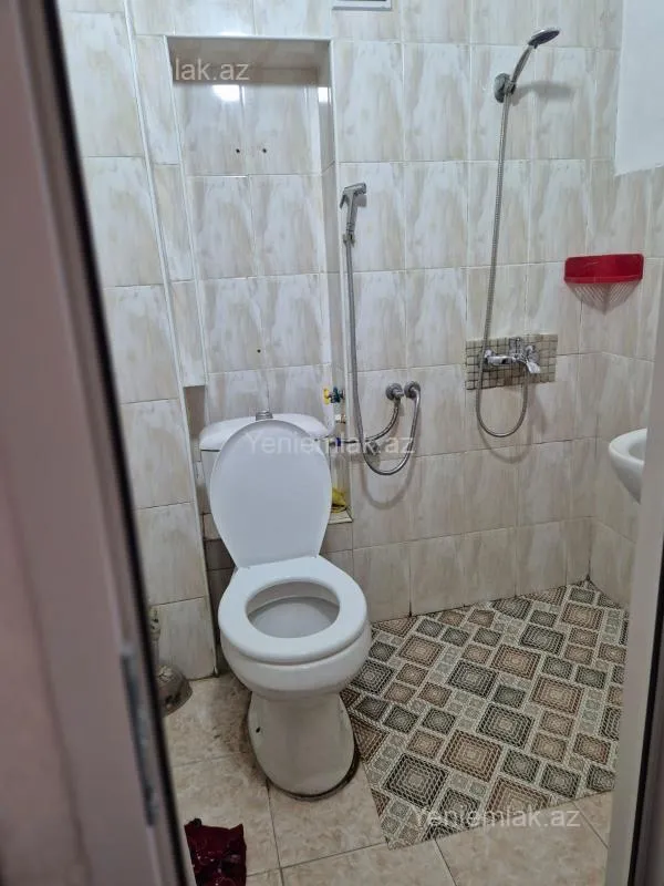 Satılır 3 otaqlı köhnə tikili 50 m²