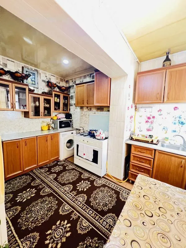 Satılır 5 otaqlı köhnə tikili 120 m²
