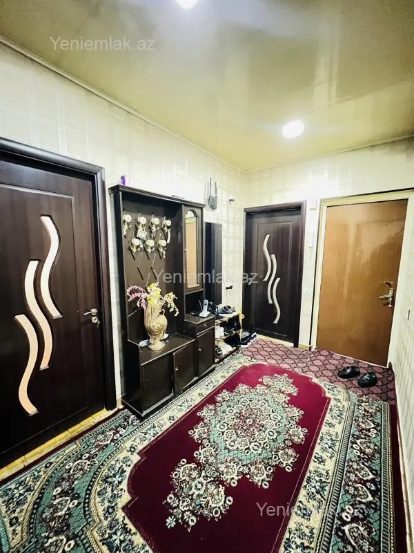 Satılır 5 otaqlı köhnə tikili 120 m²
