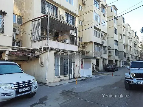 Satılır 3 otaqlı köhnə tikili 100 m²