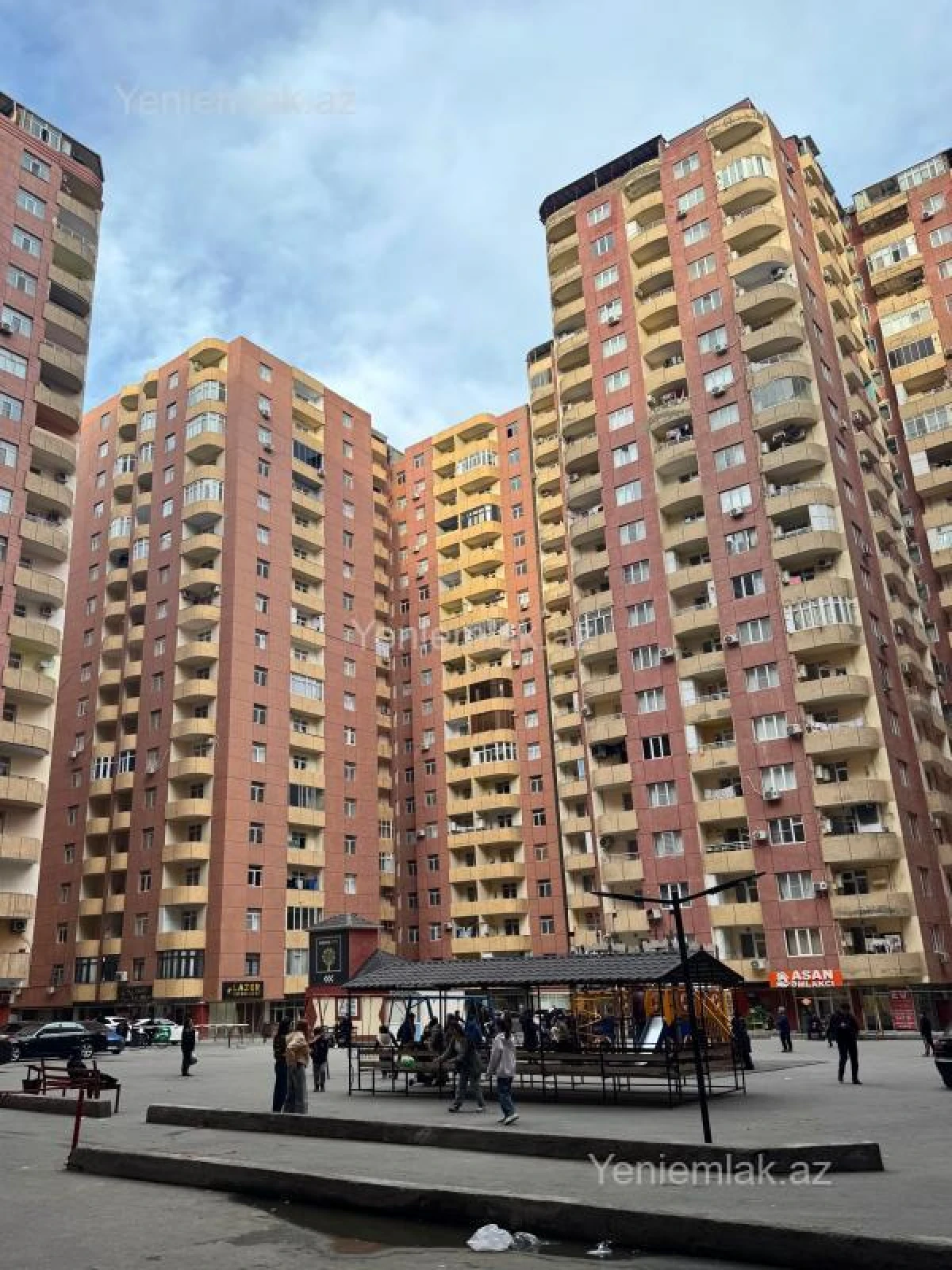 Satılır 3 otaqlı yeni tikili 120 m²
