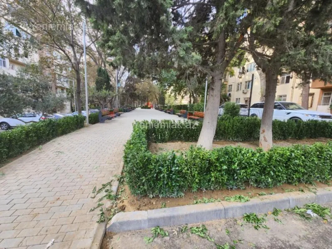 Satılır 3 otaqlı köhnə tikili 80 m²