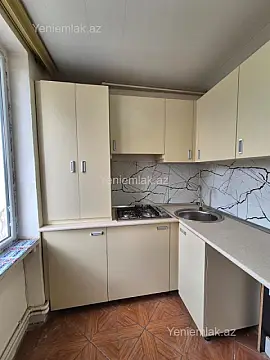 Satılır 1 otaqlı köhnə tikili 33 m²